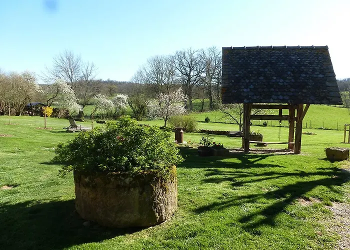 Oda ve Kahvaltı D'hotes Du Hameau Les Brunes Bozouls